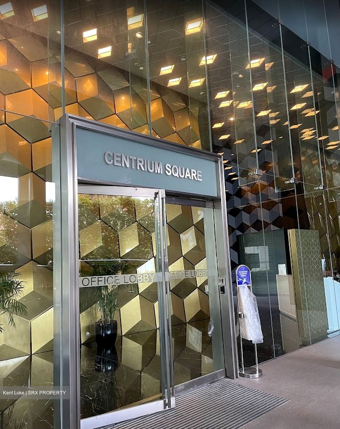 Centrium Square (D8), Office #558787911